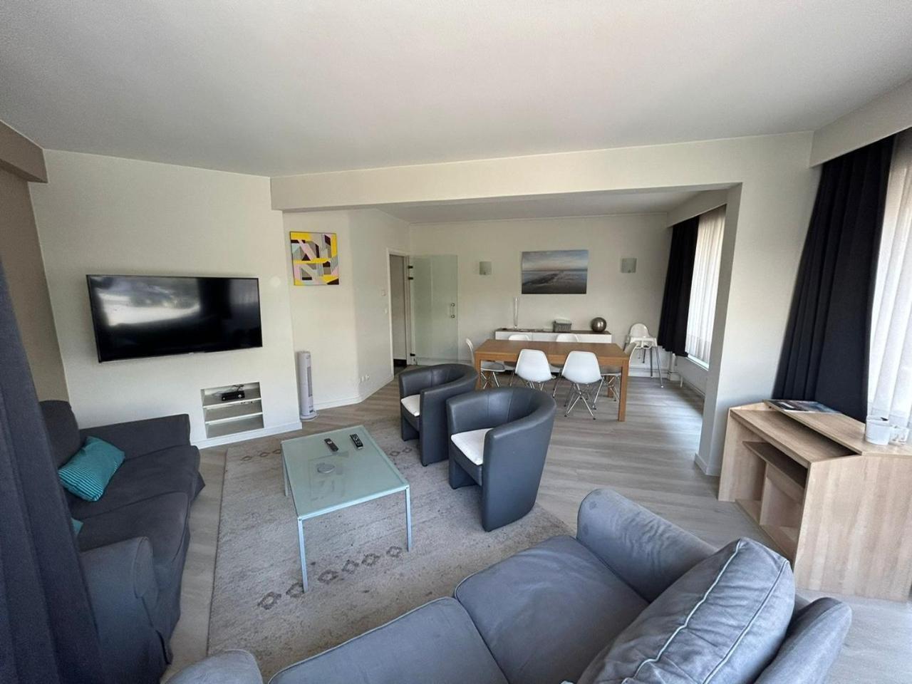 3 Bedroom Apartment Nearby The Sea Oostende Eksteriør bilde